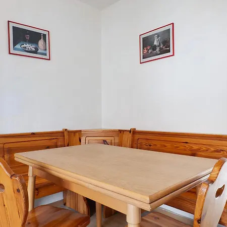 Apartament Yellow