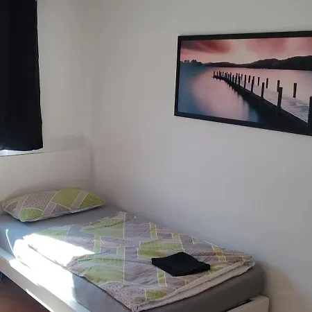 Yellow Apartament