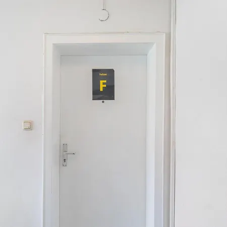 Yellow Apartmán *