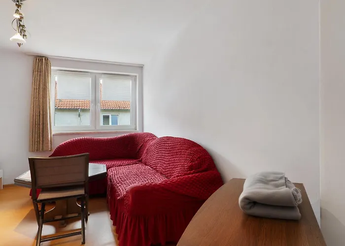 Yellow Apartment Miltenberg